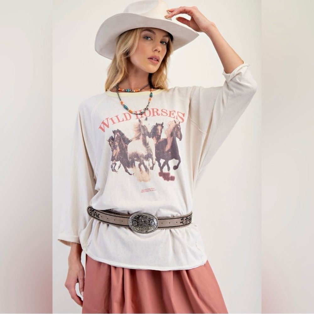 NEW - Easel Wild Horses Graphic Tee with 3/4 Sleeves - Picture 4 of 6